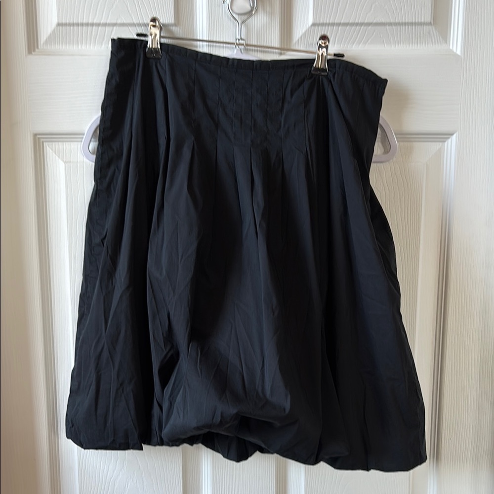 BCBGMaxAzria Black Mini Balloon Skirt
